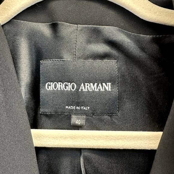 Giorgio Armani Black Short Sleeve Blazer with Taffeta Trim – Size IT 40 / US 4 - Picture 4 of 6